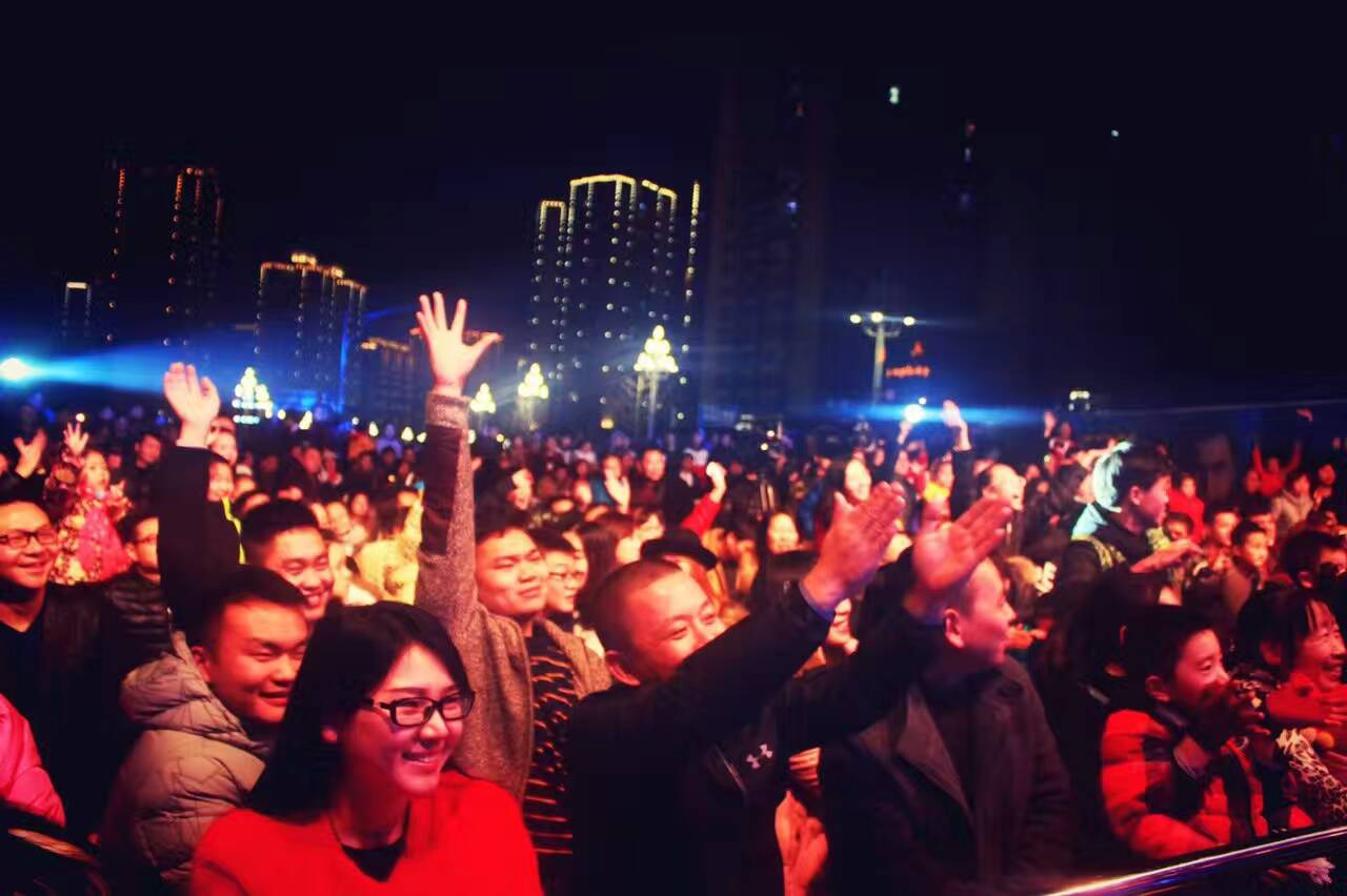 【魔术活动策划官网】1月7日,中国版四骑士“幻术师”刘世杰、“读心师”傅强、“极限魔女”SuperNing和“搞怪客”尹浩空降四川达州 ...