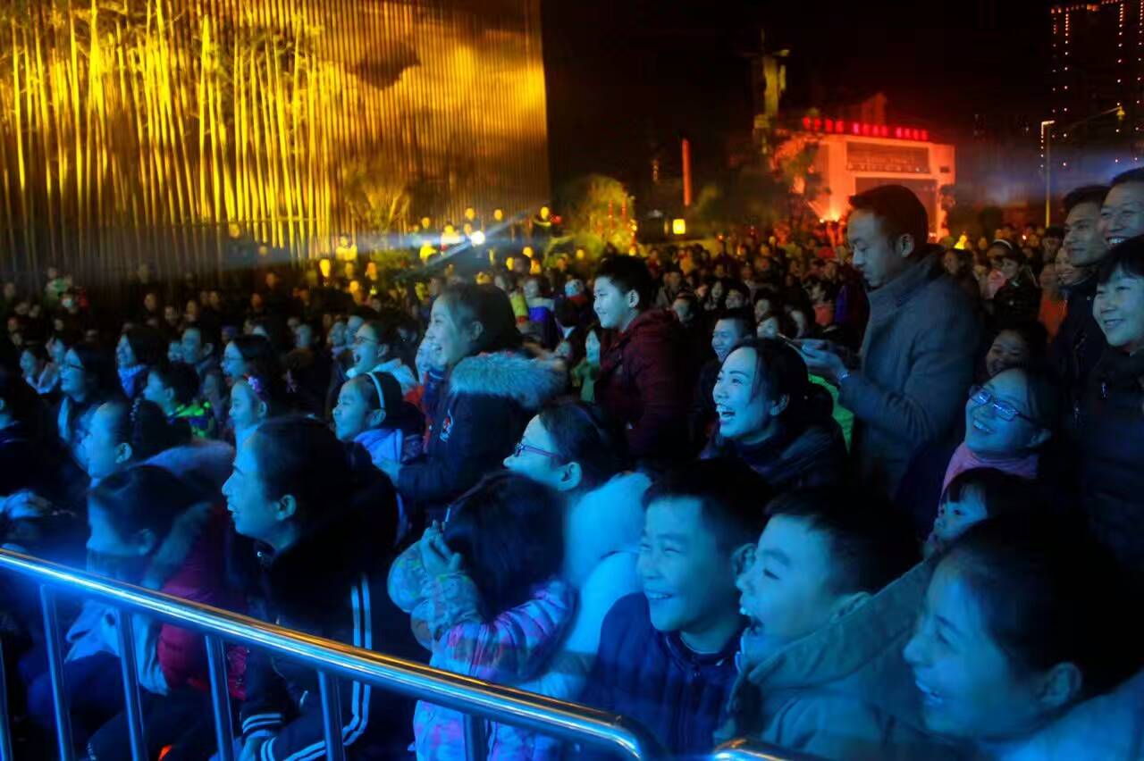 【魔术活动策划官网】1月7日,中国版四骑士“幻术师”刘世杰、“读心师”傅强、“极限魔女”SuperNing和“搞怪客”尹浩空降四川达州 ...